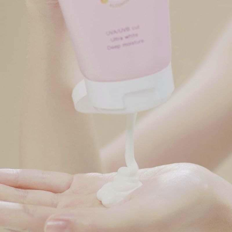 Sunplay Kem chống nắng dưỡng thể Skin Aqua UV Body SPF 50+ PA++++150g
