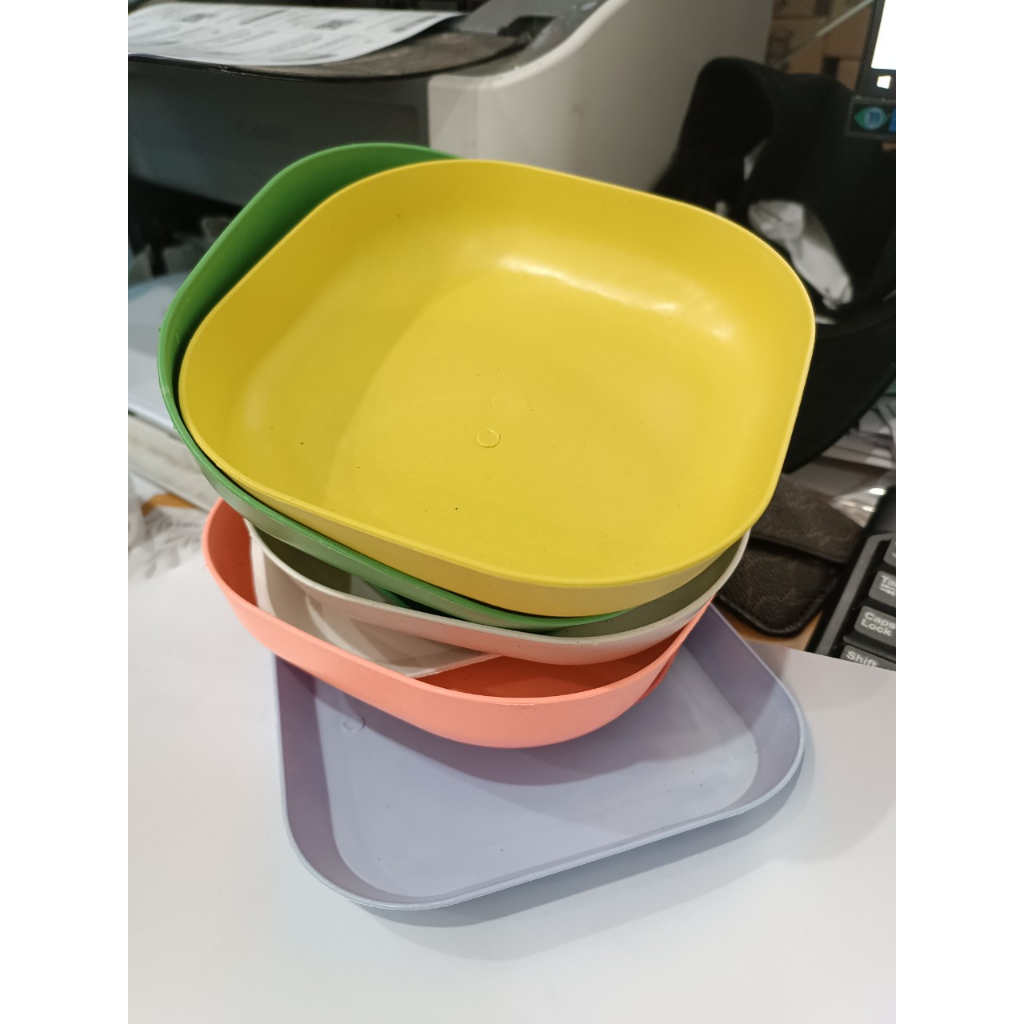 Combo 8 đĩa nhựa, đĩa đựng hoa quả, đồ ăn dáng vuông size 14.5cm
