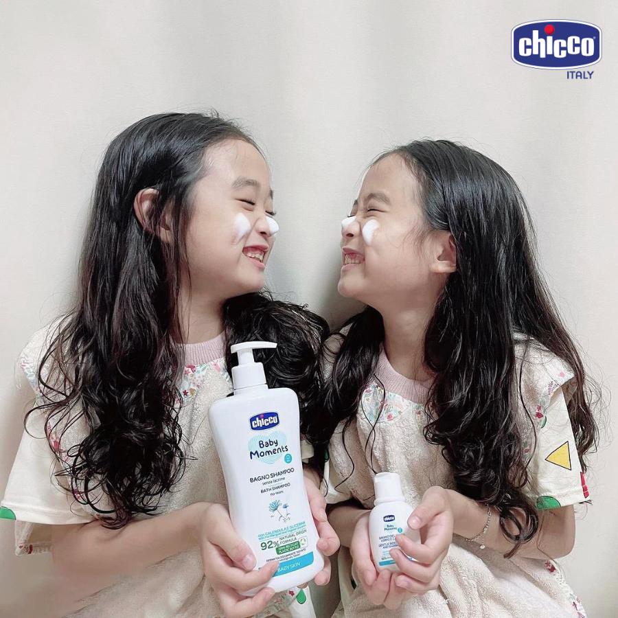 Sữa tắm gội Chicco chiết xuất hoa cúc/yến mạch 0M+ ( 200ml / 500ml )