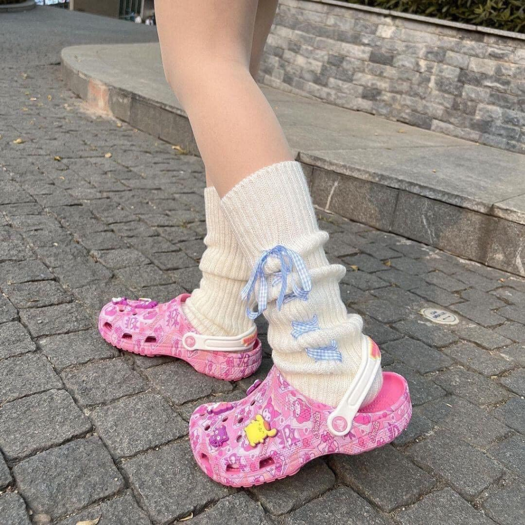 Sục cross xịn cho bé gái HELLO KITTY tặng kèm sẵn charm