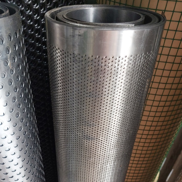 Tôn Đục Lỗ tròn 2li - Hàng loại 1