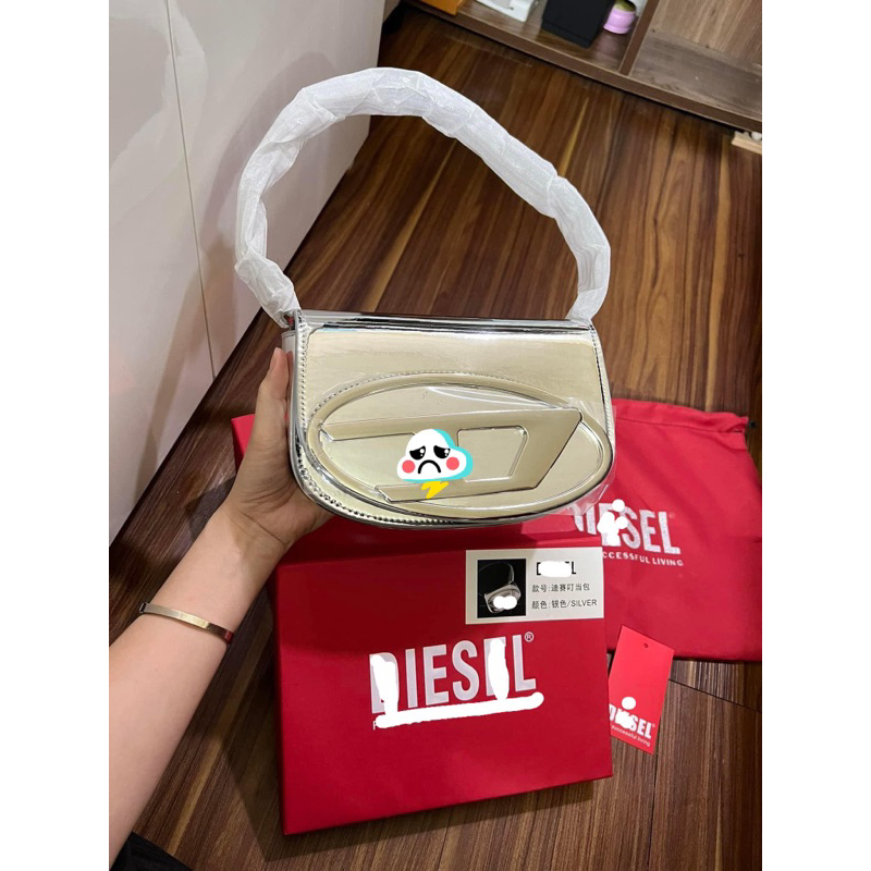 Túi xách nữ Dieselll kẹp nách  Vip full box sz20cm hàng sẵn
