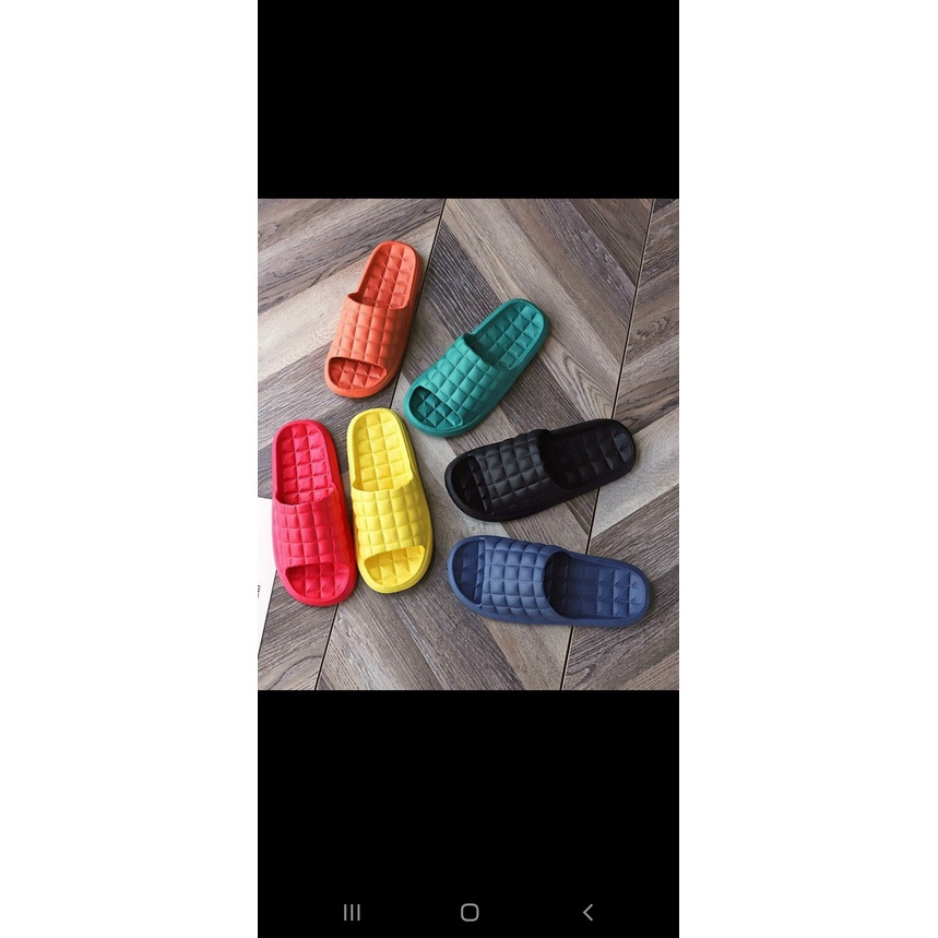 Dép lê xốp đi trong nhà tắm, dép văn phòng,  hình ô vuông chống trơn trượt