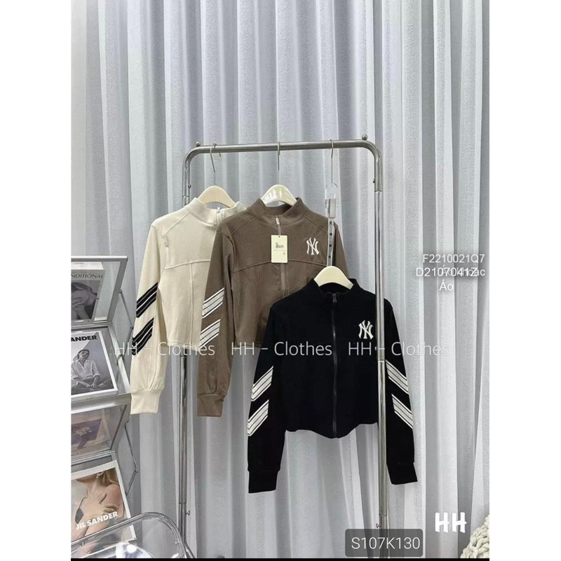 Áo khoác tay dài phối sọc ngực thêu chữ năng động!