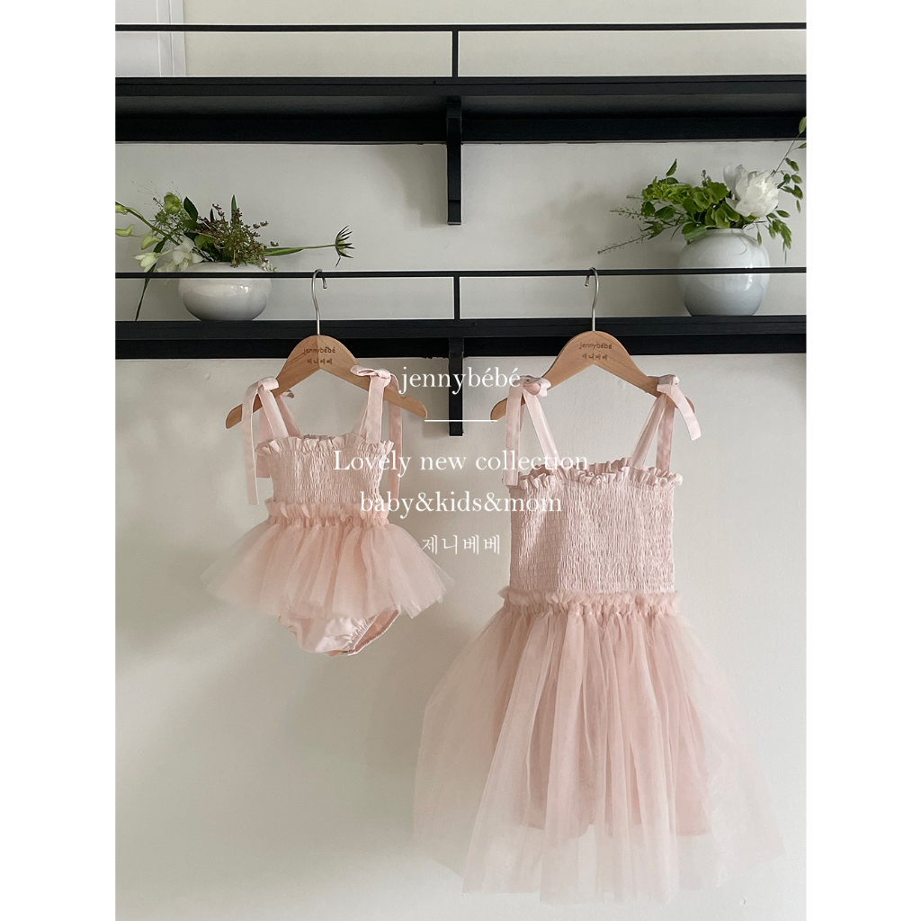 Bodysuit Jennybebe hồng nhún ngực chân váy ren bé gái