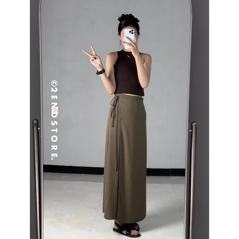 2END Set bộ áo ba lỗ và chân váy trượt nâu