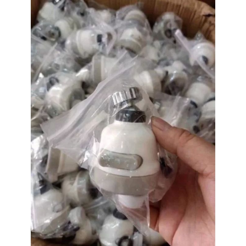 Đầu vòi nước xoay 360 , với 3 chế độ xả nước