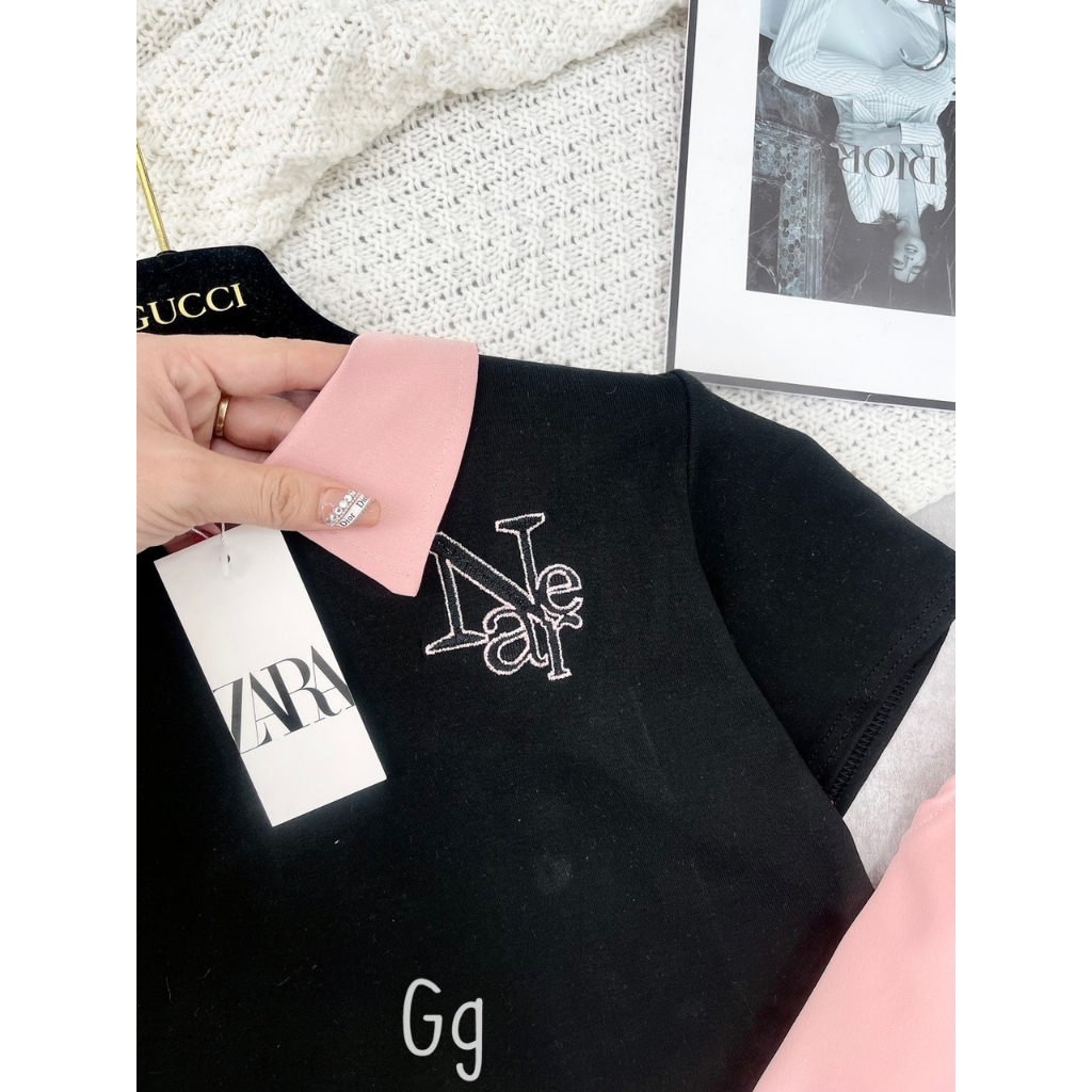 Set bộ đồ nữ áo đen croptop polo thêu chữ Mix quần túi hộp màu hồng pastel hottrend