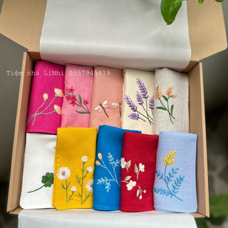 khăn thêu tay linen 2 lớp 60k/c, thêu thêm tên cộng 20k