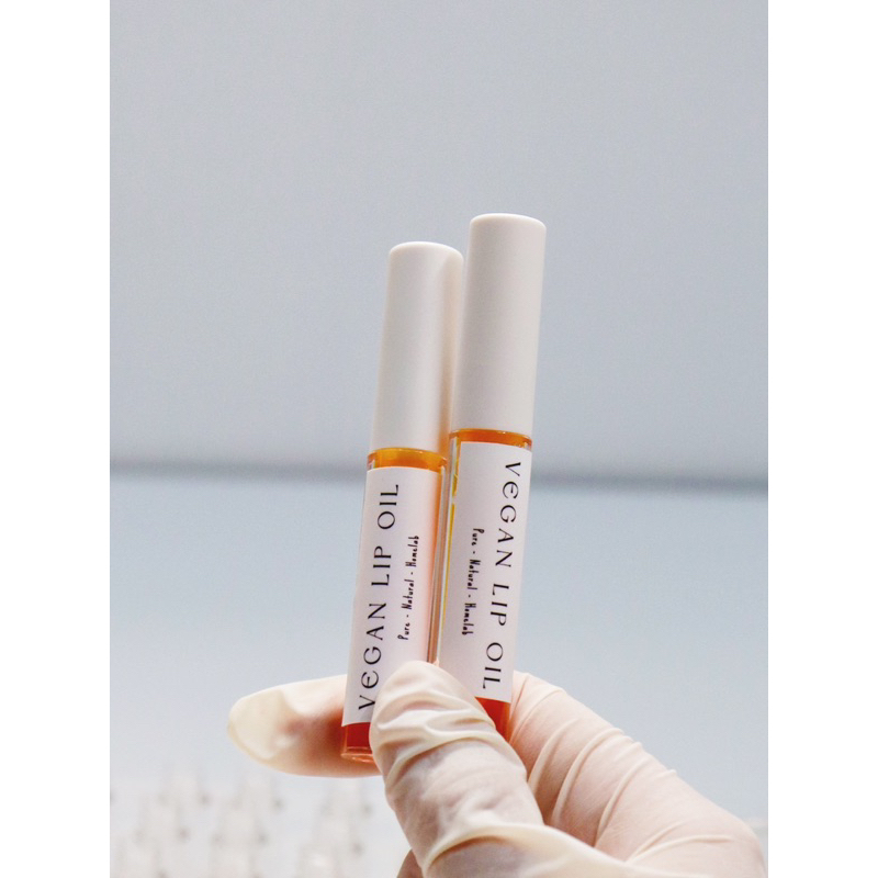 Dầu dưỡng môi chiết xuất từ thiên nhiên Vegan Lip Oil thỏi 5ml - Choosebythie