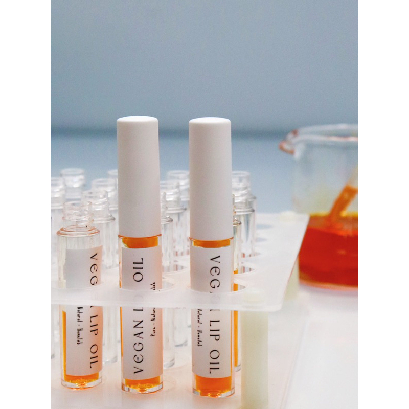 Dầu dưỡng môi chiết xuất từ thiên nhiên Vegan Lip Oil thỏi 5ml - Choosebythie