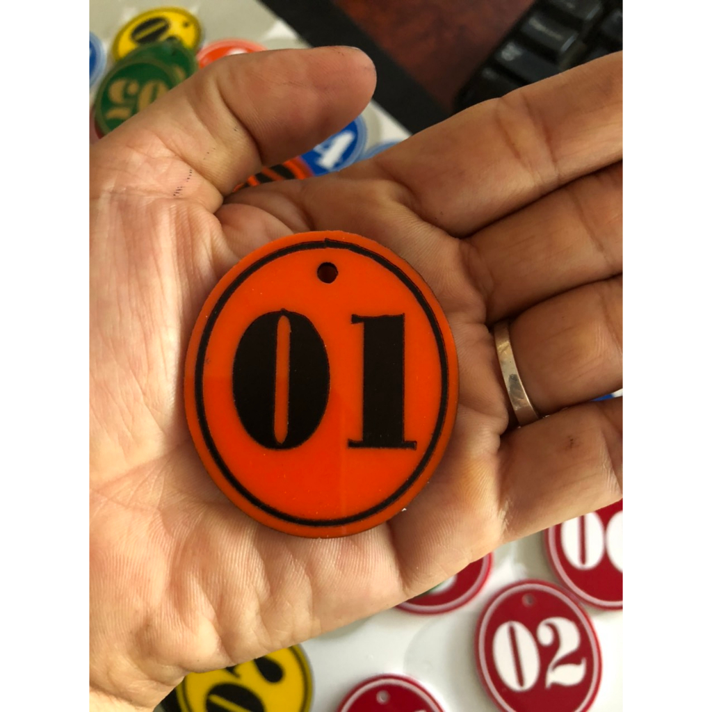 Thẻ Tròn Sơn Chữ, Số, Thẻ Xe, Thẻ Phực Vụ, Mặt Mica Đài Loan Bền Đẹp