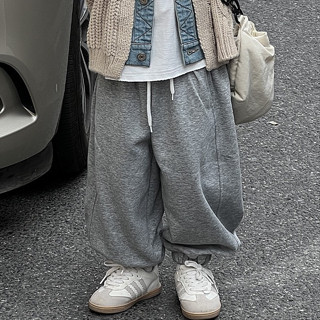 QUẦN NỈ CHO BÉ TRAI MÀU GHI DÁNG BO GẤU ỐNG QUẦN SIÊU RỘNG TO