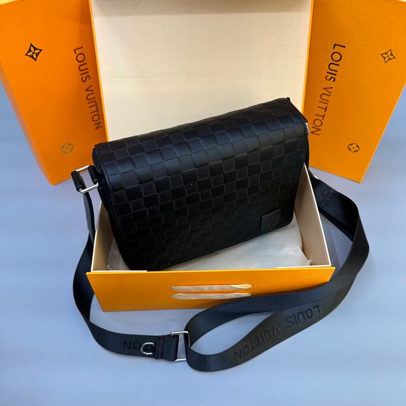 Túi chéo LV Messenger học sinh,sinh viên✨