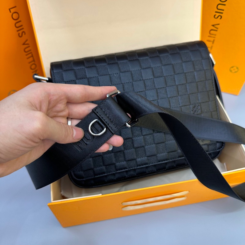 Túi chéo LV Messenger học sinh,sinh viên✨