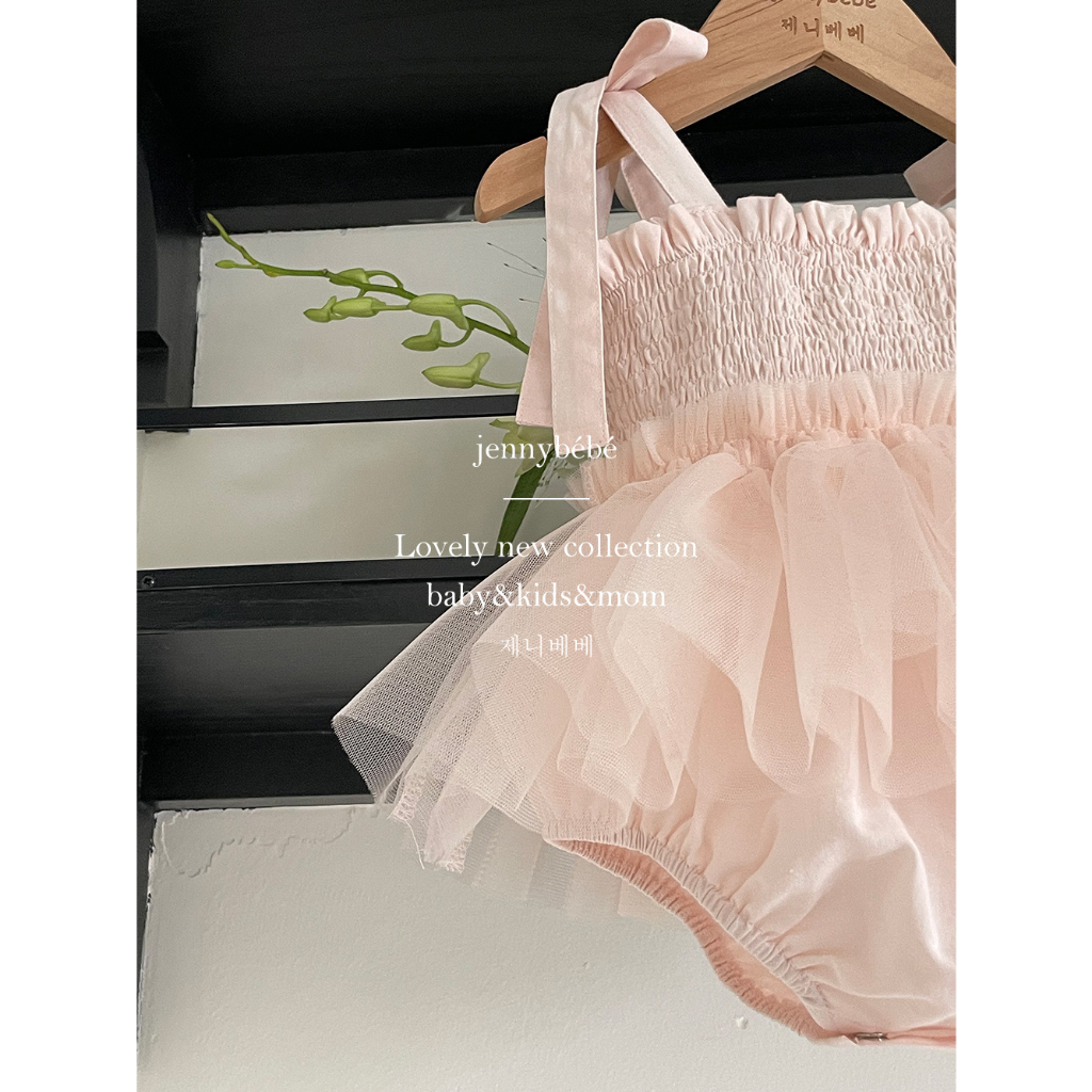 Bodysuit Jennybebe hồng nhún ngực chân váy ren bé gái