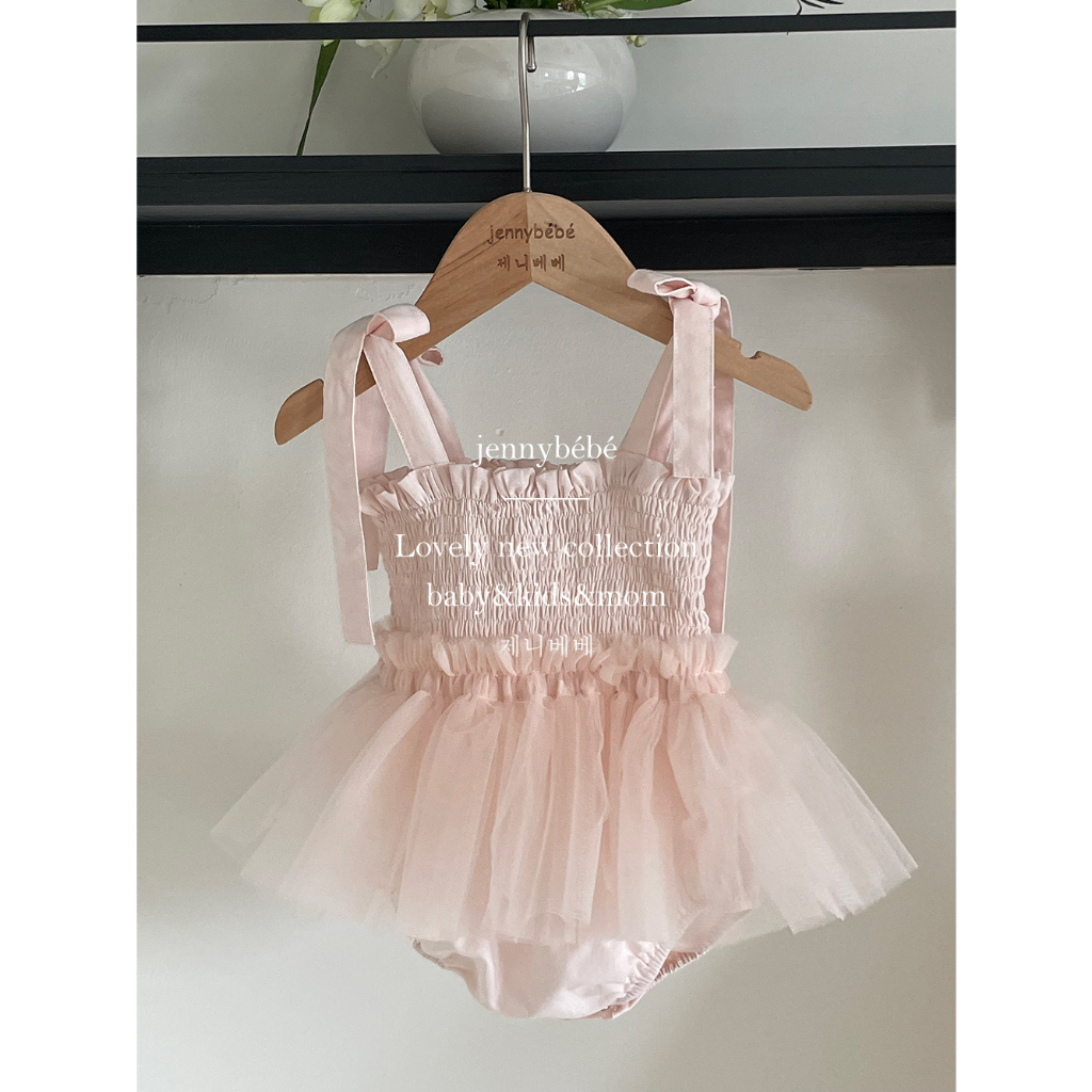 Bodysuit Jennybebe hồng nhún ngực chân váy ren bé gái