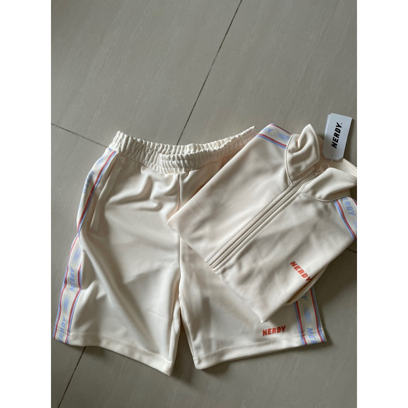 Set đùi Nerdy màu Cream