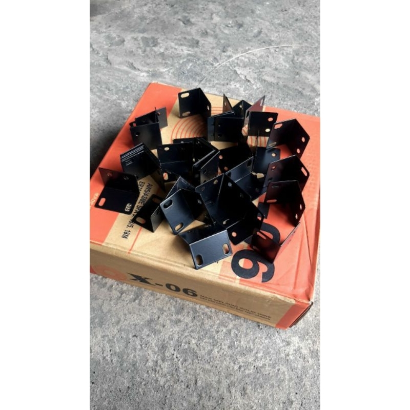 Tai bắt micro sắt 22k/2 cái,size 1u Cao 4.5cm