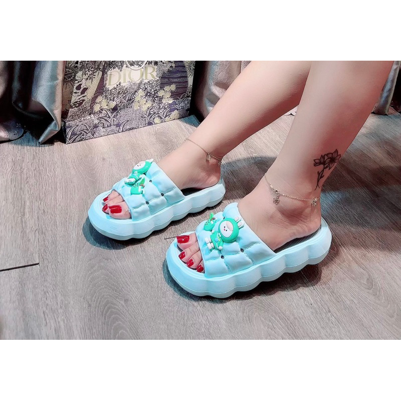 Bánh mì Qc cập bến 💓💓💓💓💓   Su cham Thỏ siu eem sz kép 35-40