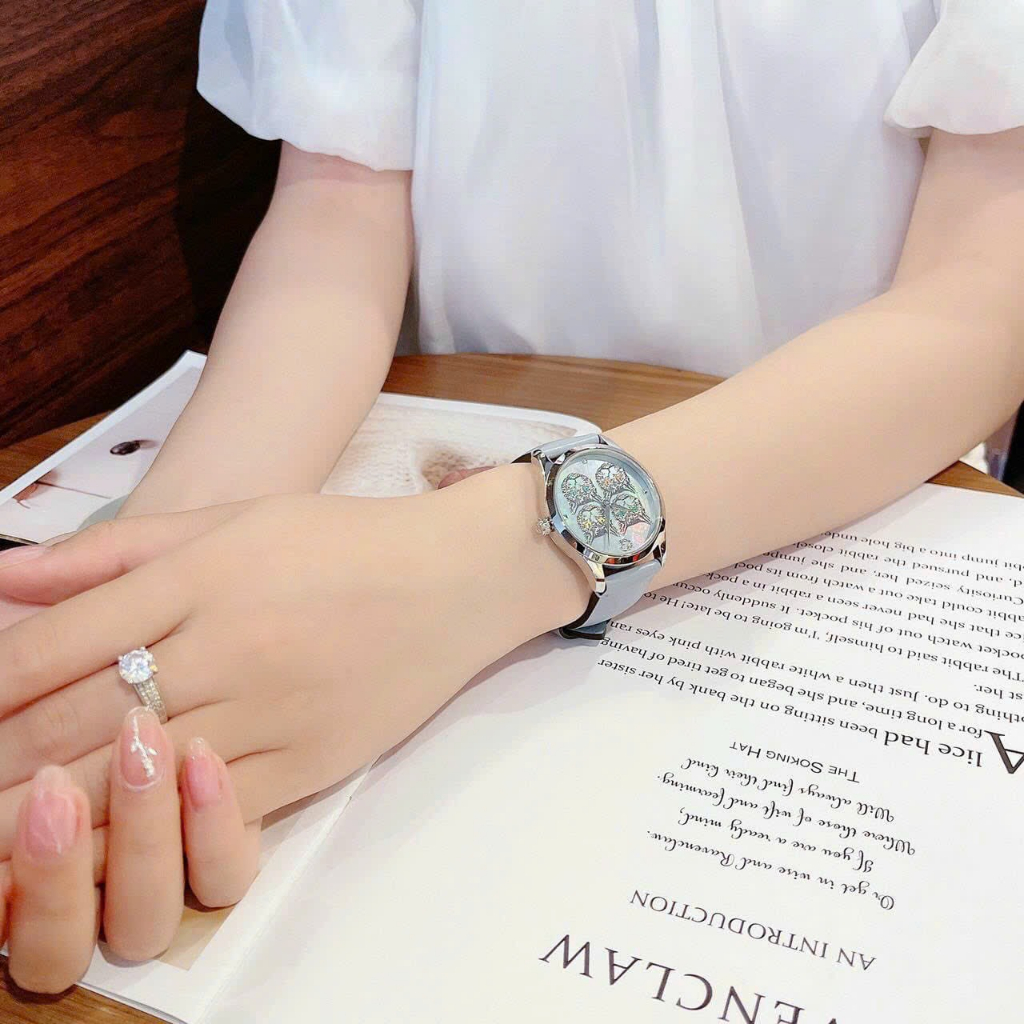 Đồng hồ đeo tay nữ, đồng hồ nữ Gucci đầu mèo chính hãng full box, thời trang đẳng cấp cho phái nữ, máy Thụy Sĩ cao cấp
