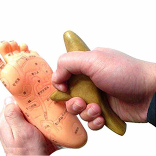 Dụng cụ ấn huyệt cạo gió bằng gỗ thơm cây massage tam giác hình com chim