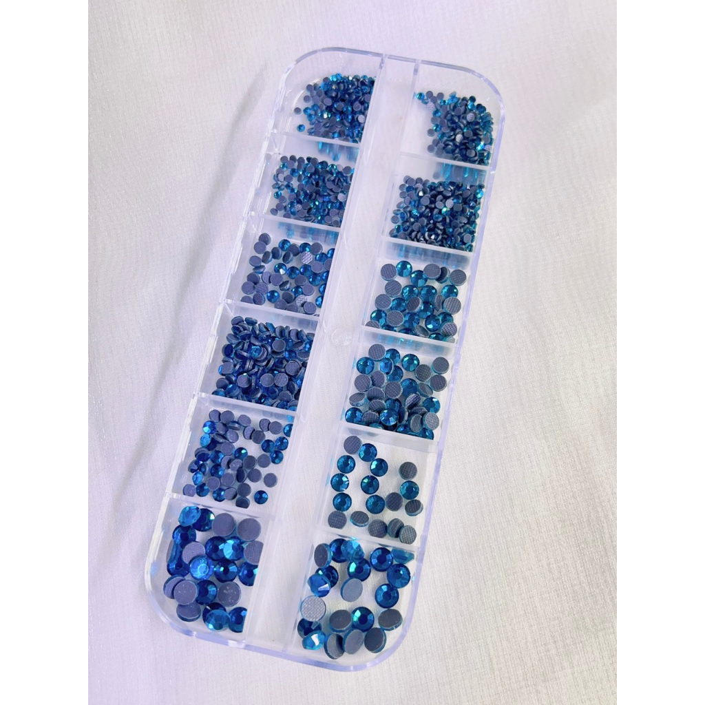 Khay Đá Chân Keo 12 Ô Nhiều Màu Khác Nhau, Màu Đỏ Màu Trắng Màu Trà Màu Vàng