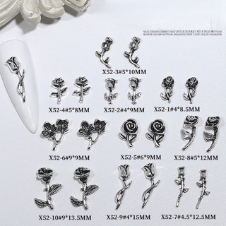 Charm hoa hồng bạc đen trang trí móng cá tính