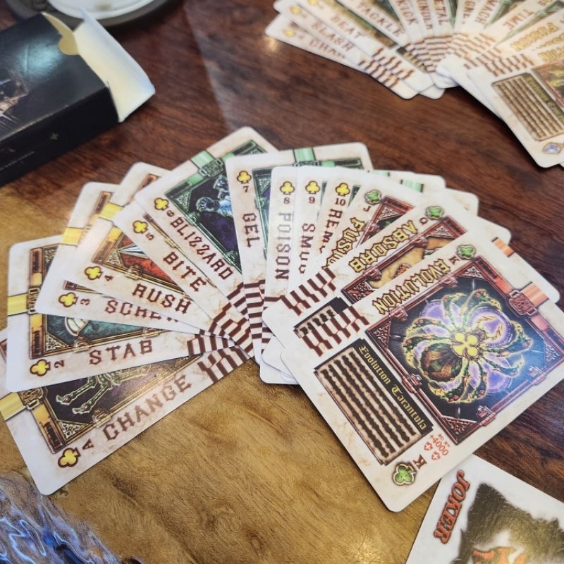 Bộ bài Rouze card  54 lá của ksmn rider blade dùng để chơi bài