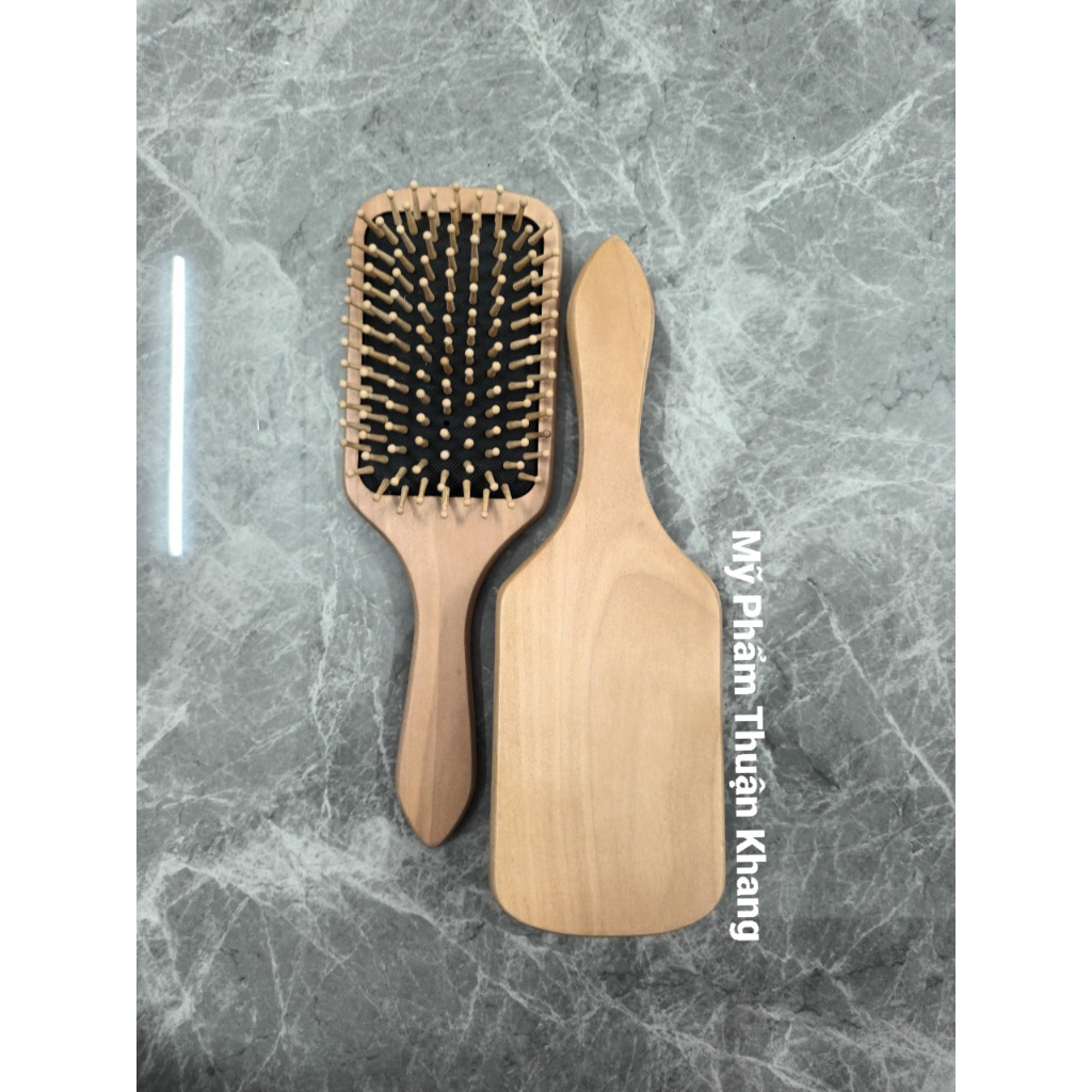 Lược gỡ rối tóc = gỗ bản to