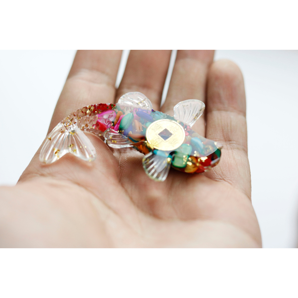 Cá Koi phong thủy  - Cá koi đá thạch anh thả bát thả hoa, cá koi thả bát minh đường tụ thủy