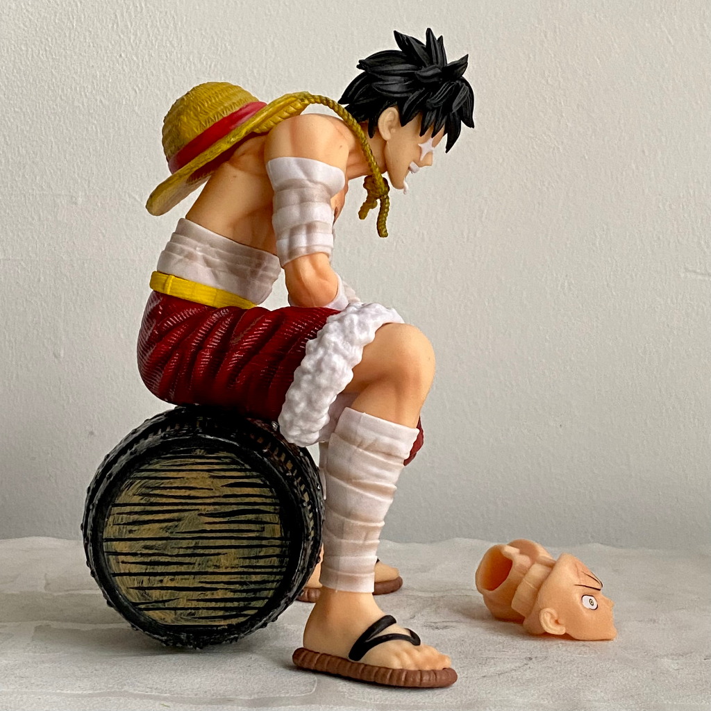 Mô hình Monkey D. Luffy dáng ngồi có 3 mặt thay thế - Luffy ngồi trên thùng gỗ cao 20CM - one piece figure luffy