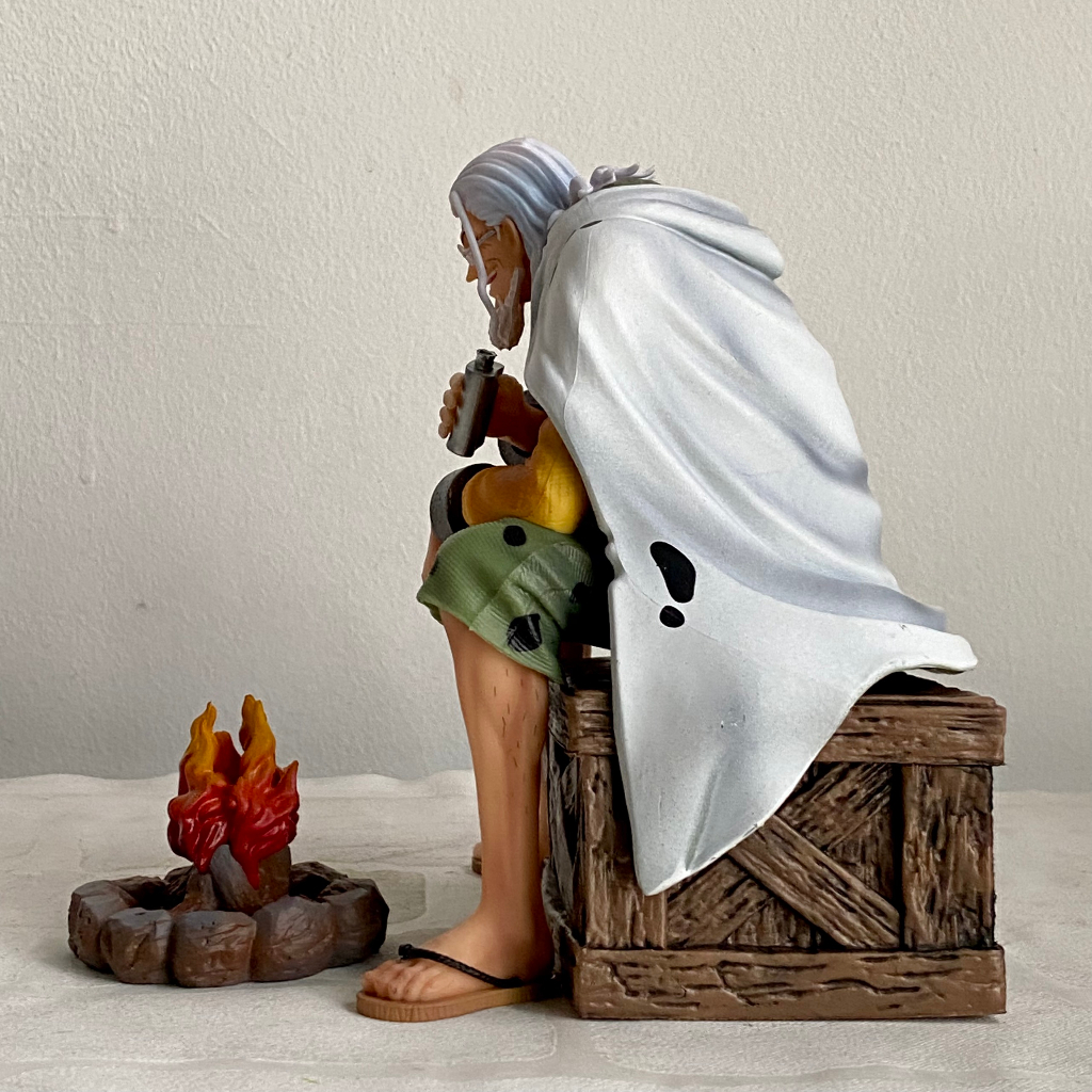 Mô hình Rayleigh dáng ngồi cao 16CM - Mô hình siler rayleigh ngồi trước đống lửa - one piece figure