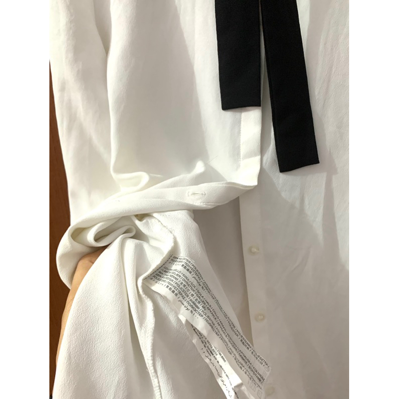 Sơmi trắng MNG chuẩn auth