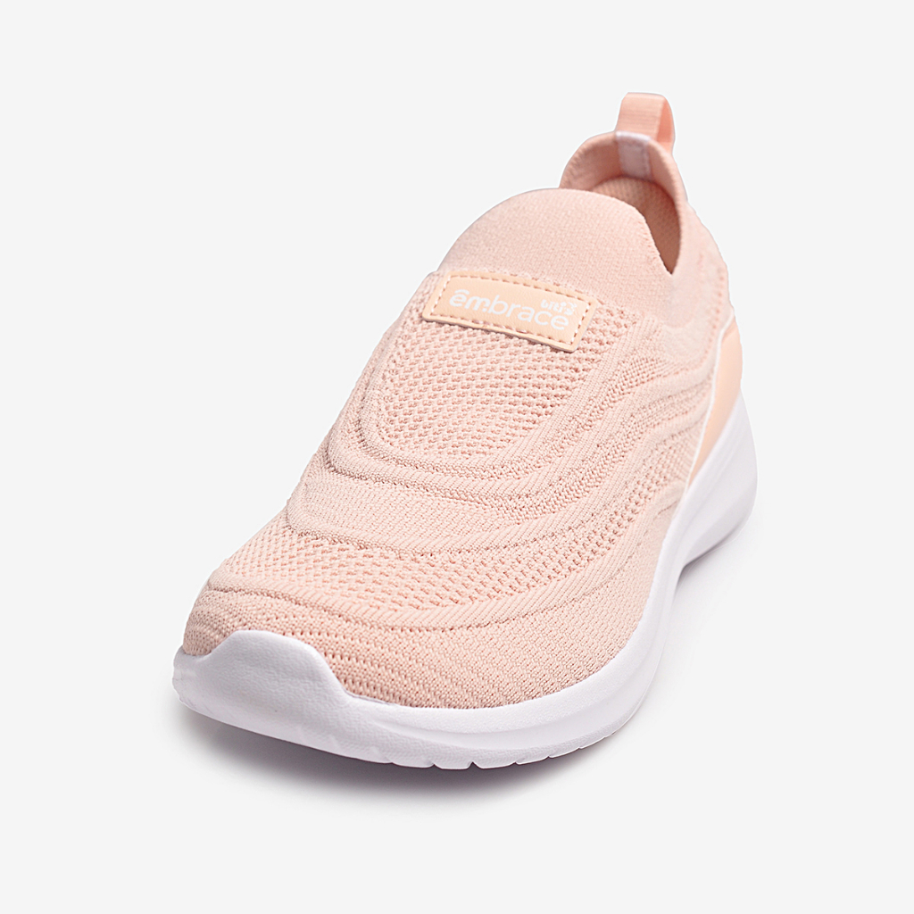 Giày Thể Thao Nữ Biti's Êmbrace BSW001500KEM