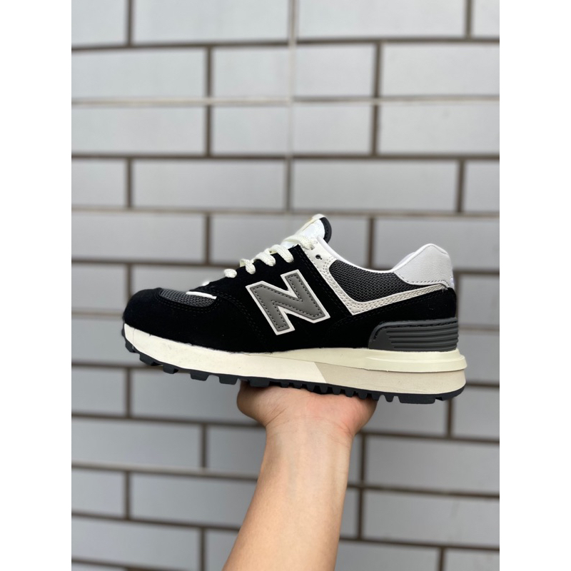Giày thể thao New Balance Crt574 V2 đen