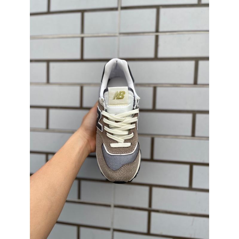 Giày thể thao New Balance CRT574 V2 nâu