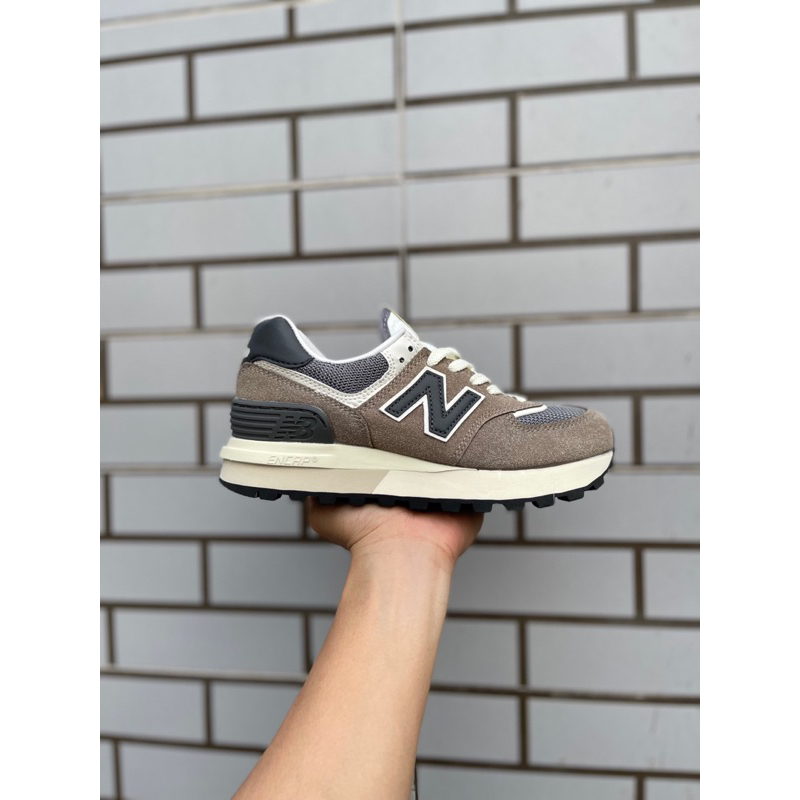 Giày thể thao New Balance CRT574 V2 nâu