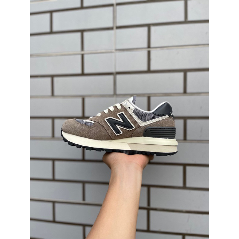 Giày thể thao New Balance CRT574 V2 nâu