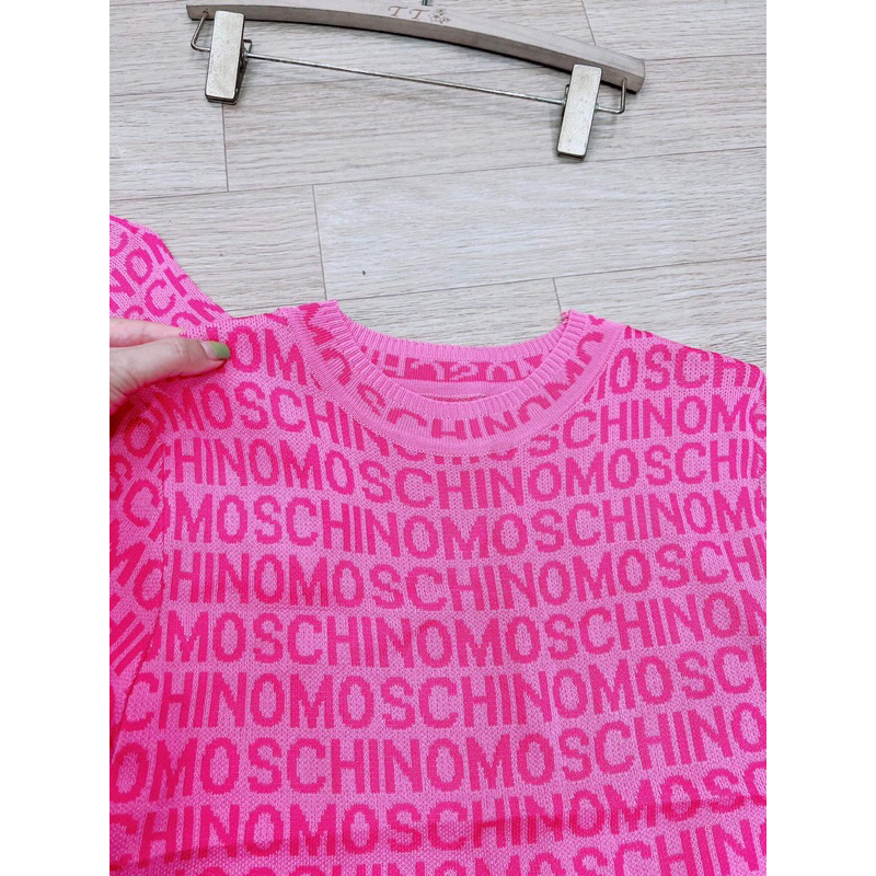 ÁO LEN HỒNG CHỮ