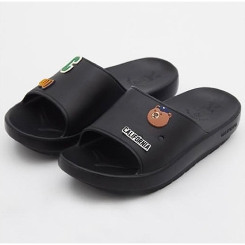 Dép Whoau sticker hình gấu mang êm ái, chống trơn trượt chính hãng Hàn Quốc sale.