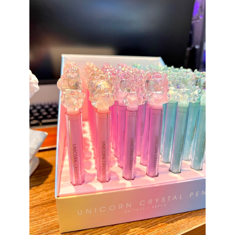 BÚT GEL MỰC THUỶ TINH HÌNH NGƯẠ UNICONR - BEARBRICK NẮP GẬP