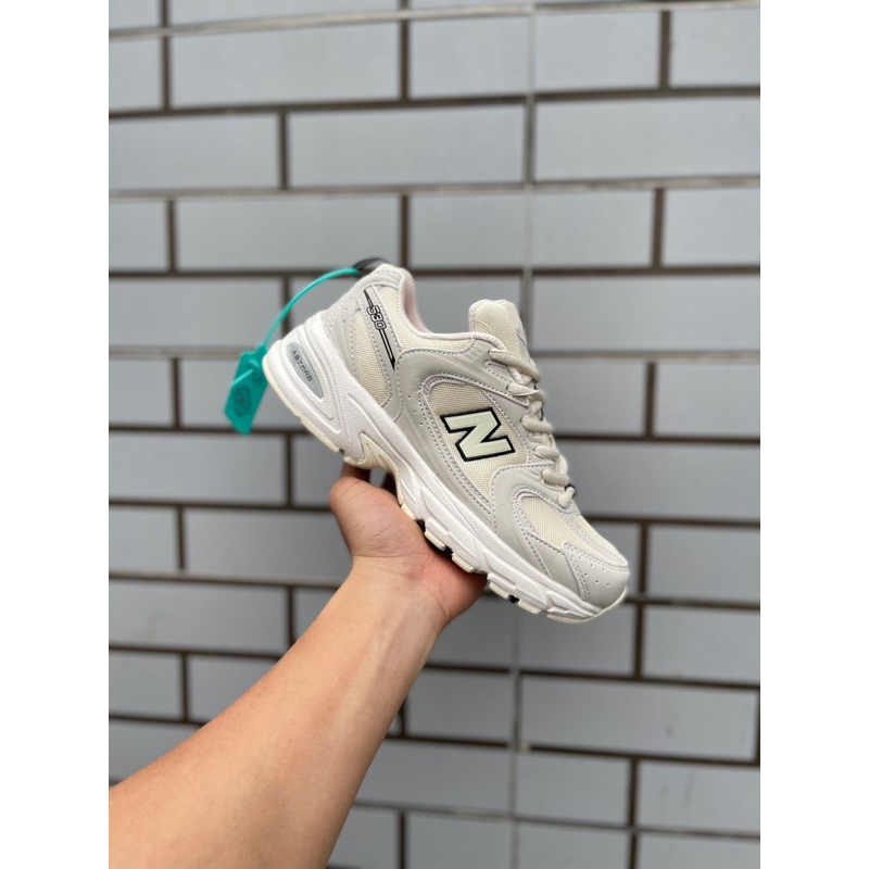 Giày thể thao New Balance CRT530 sữa