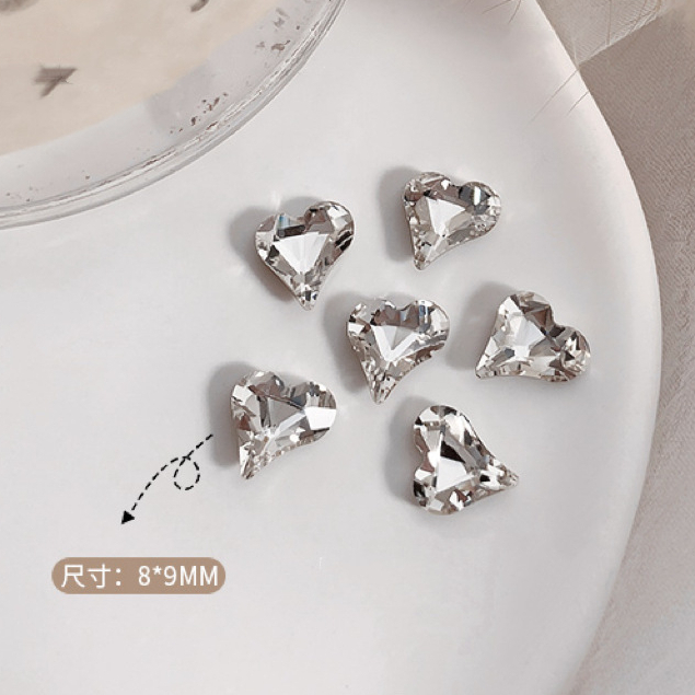 Đá khối tim nail size 8mm, đá tim nail màu trắng đính móng