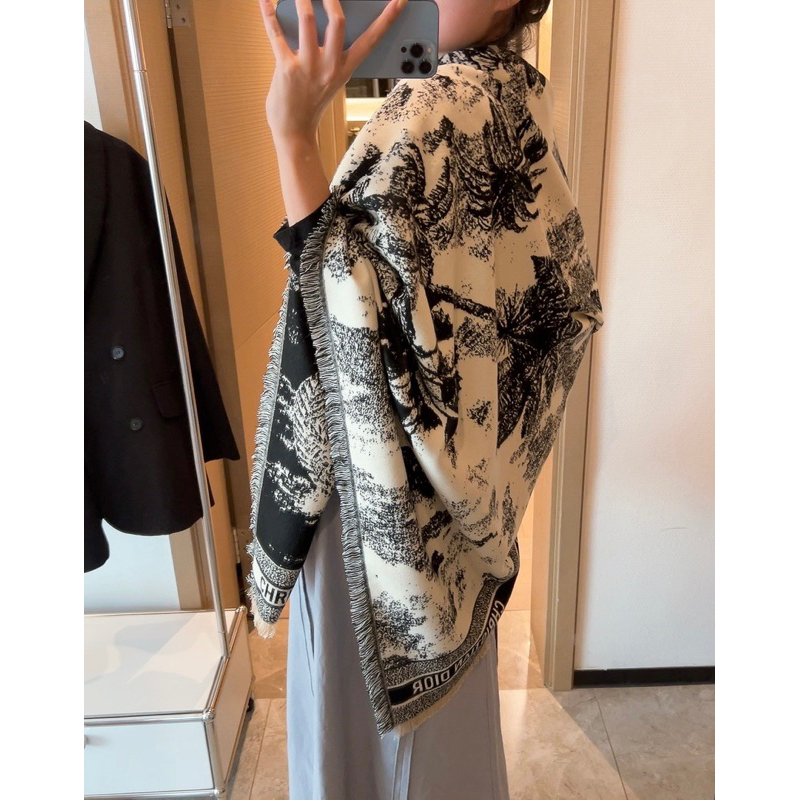 Khăn dạ vuông 2 mặt D.r hàng Vip