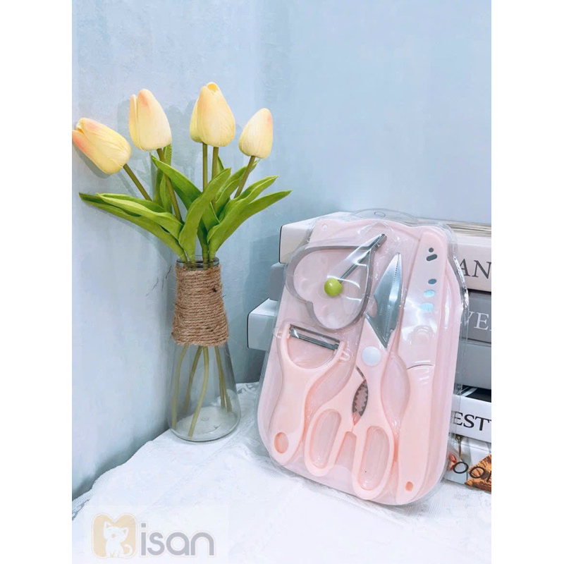 Set 4 món dao, kéo, thớt, nạo đồ ăn dặm cho bé