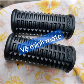 Cao su gác chân trước 67