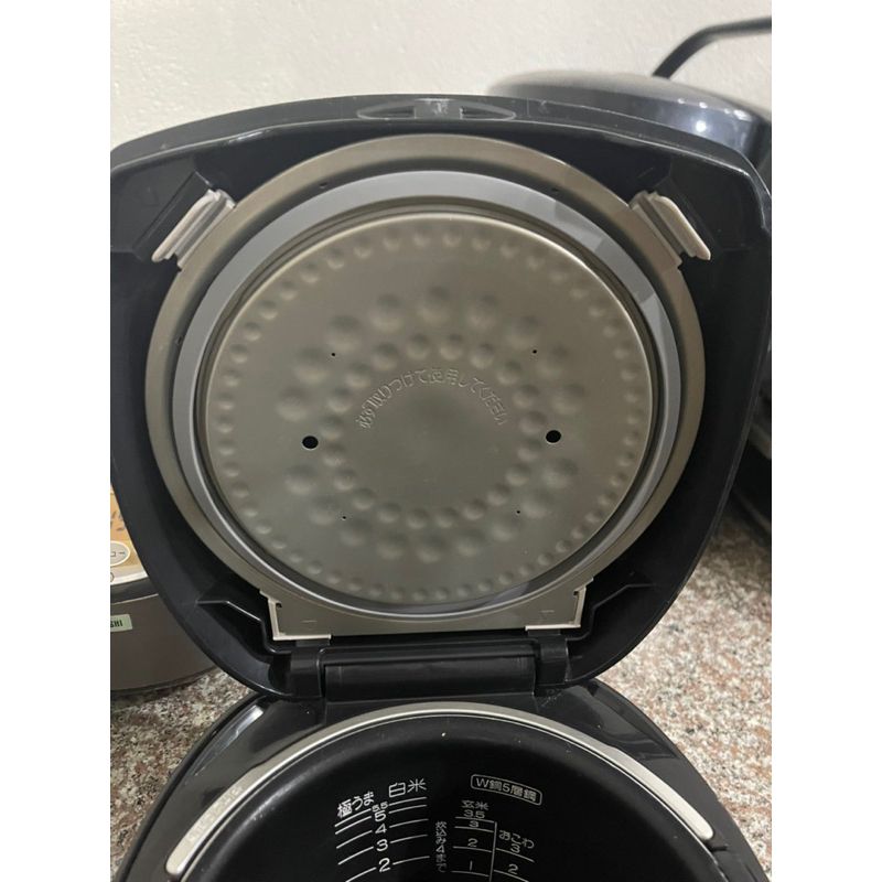 Nồi cơm điện Tiger 1L