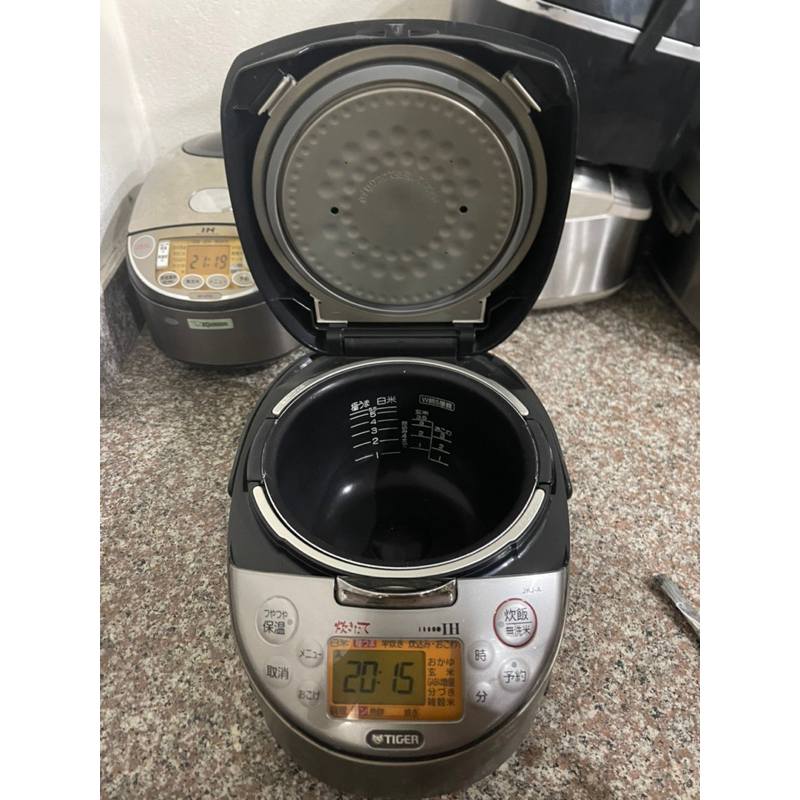 Nồi cơm điện Tiger 1L