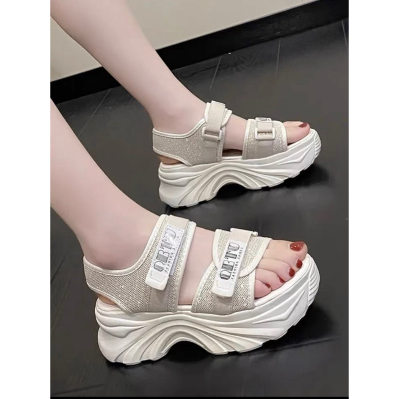 Dép sandal quai hậu đi học đế cao cao cho nữ